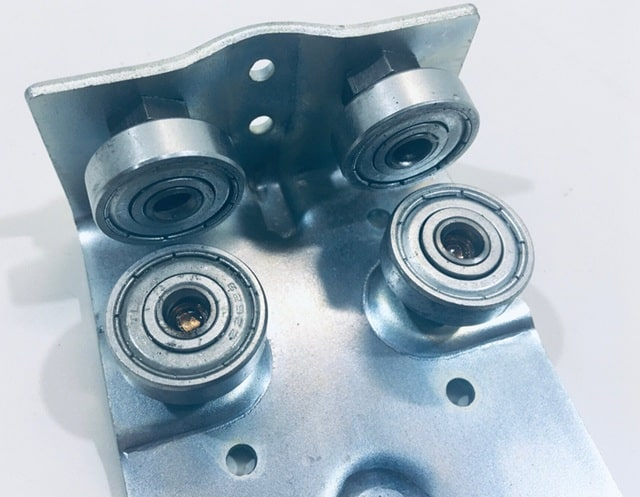 Каретки зсувного даху: види, призначення та поради щодо вибору