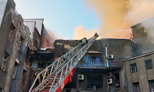 Утром российская ракета разрушила еще одно общежитие в Харькове – погиб ребенок