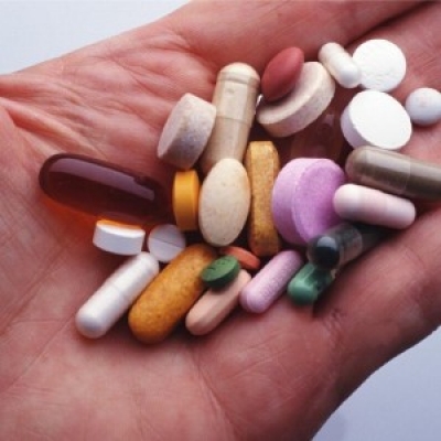 Женщина пыталась продать таблетки мужа