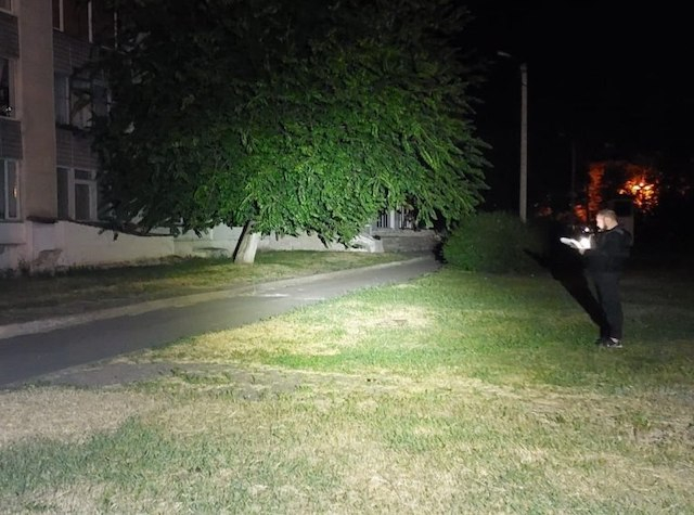 В сквере Индустриального района Харькова нашли окровавленную пару