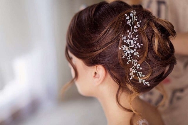 Веточка для волос — идеальный аксессуар для праздничного образа