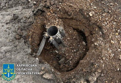 Россияне обстреляли сельхозпредприятие и ранили пожилую женщину