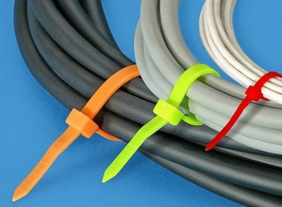 Кабельные стяжки: разновидности и сфера использования