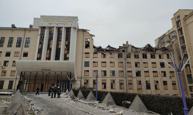 Ракетный удар по Харькову – повреждены университет им. Бекетова и жилые дома