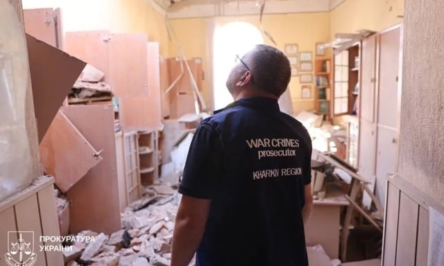 Россияне нанесли удар дроном по зданию фармакологического университета в Харькове