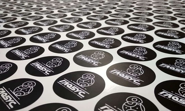 Как обычные наклейки упрощают ведение бизнеса