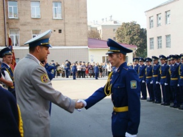 Состоялся выпуск в ХУВС им. Кожедуба