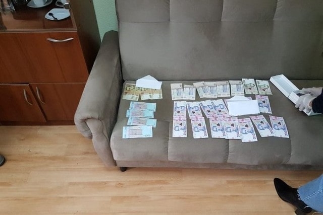 Сотрудник полиции «зарабатывал» на своих коллегах