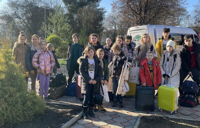 12 детей из многодетных семей отдохнут и оздоровятся на Закарпатье