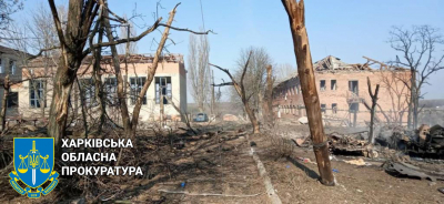 Во время обстрела Барвенково снаряд попал в лицей, начался пожар