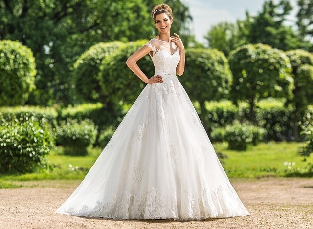 Весільна сукня: що зараз модно, як вибрати і що врахувати
