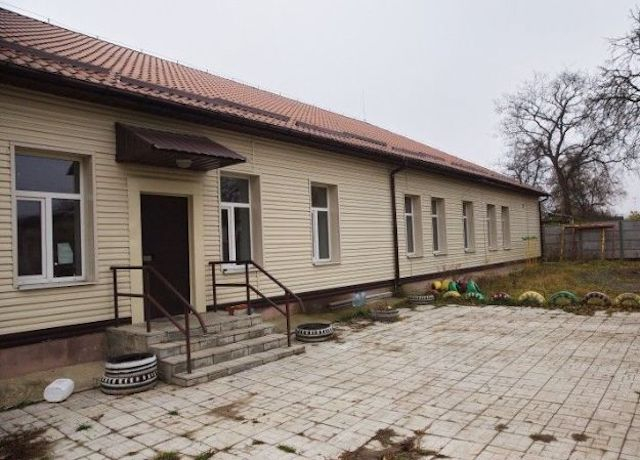 В Золочеве восстановили общежитие для переселенцев, разрушенное оккупантами