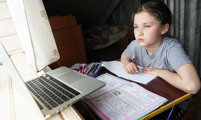 В Лозовском районе школы отправятся на коронавирусный карантин