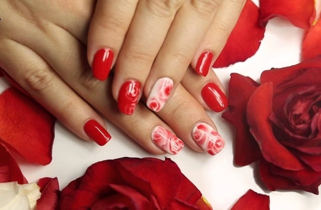 Красный гель лак: модные идеи дизайна ногтей, фото