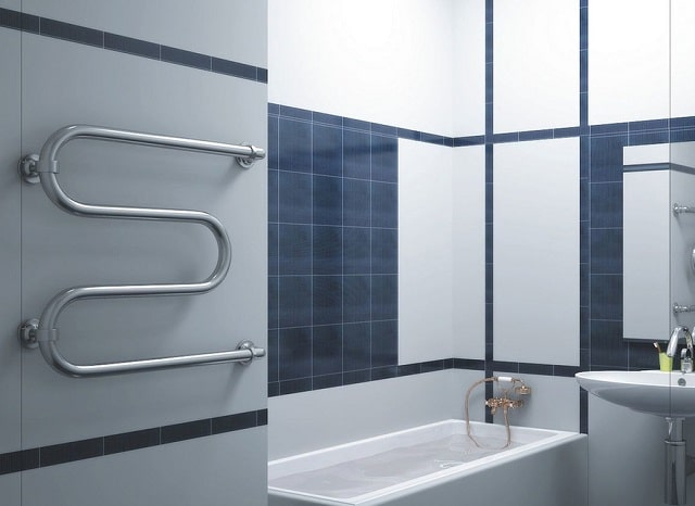 Какой полотенцесушитель лучше выбрать: водяной или электрический