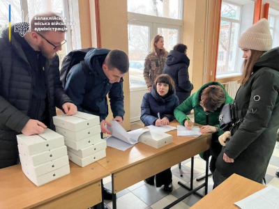 Ученики Балаклейского лицея № 3 получили Apple iPad