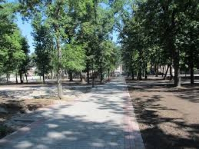 Завершается реконструкция сквера Ильича