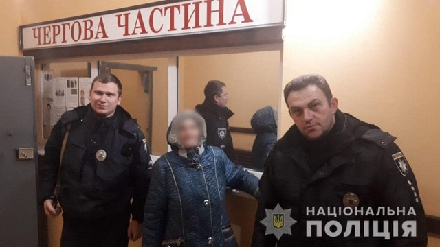 Полицейские вернули домой женщину, страдающую потерей памяти