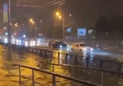 Харьков уходит под воду – дождь не прекращается (видео)