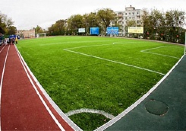 В лицеи строят трехуровневый стадион