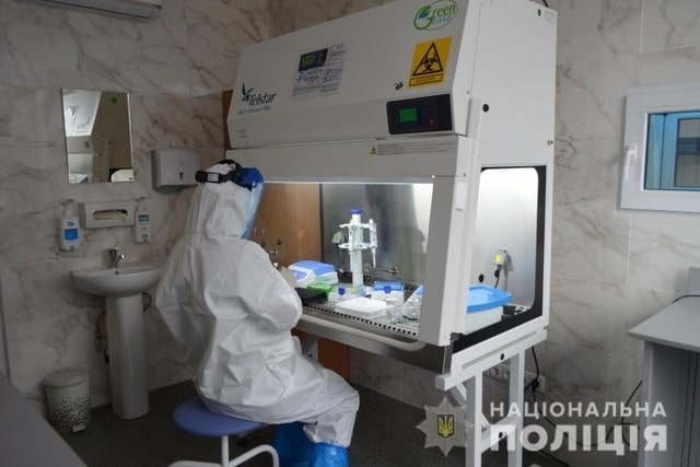 В поликлинике МВД открыли собственную лабораторию для ПЦР-тестирования