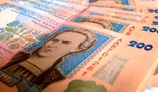 Двое работников налоговой задержаны местными жителями на Харьковщине за вымогание взятки