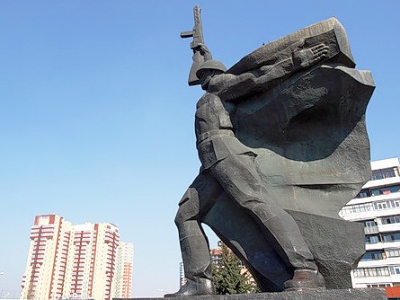 Неизвестные осквернили памятник Воину-освободителю