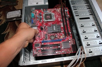 Материнская плата: что это такое (в компьютере) и зачем она нужна