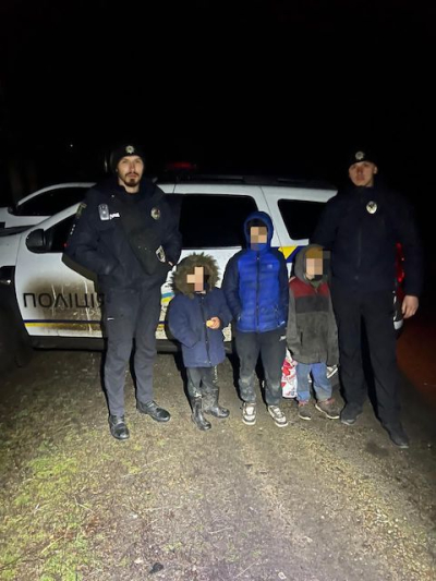 Полиция разыскала троих малолетних братьев, сбежавших из дома