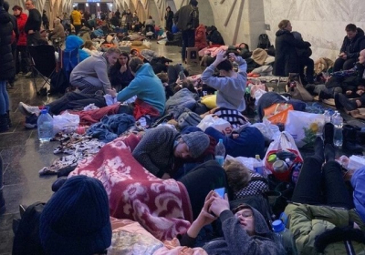 Восстановить отопление невозможно в сотнях домов – людей просят спускаться в метро