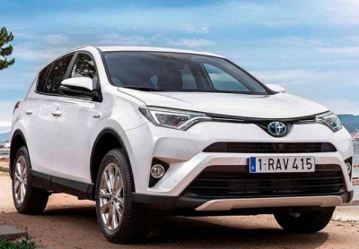 Главврач Харьковской поликлиники приобрела элитарное авто стоимостью 7 ее годовых зарплат