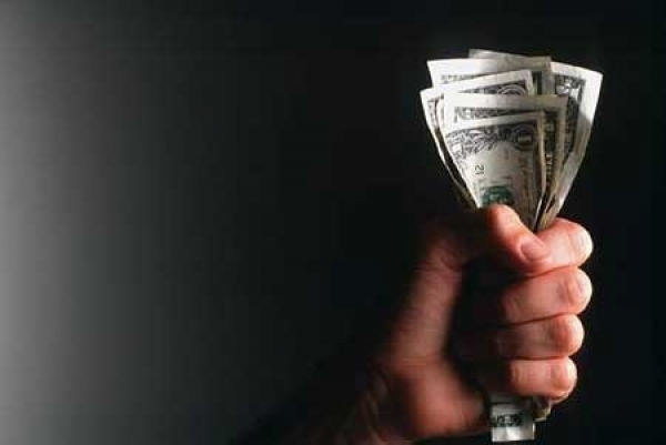 Мошенники выманили 35 тыс. долл у женщины