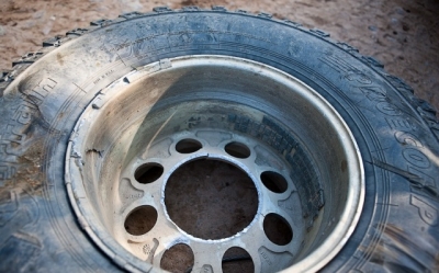 От автобуса отлетело колесо, двое погибли