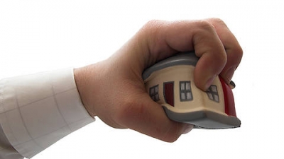 Мошенники лишили инвалида жилья