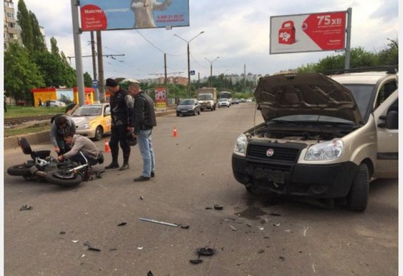 Еще одно ДТП в Харькове с участием мотоцикла