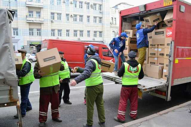 Коммунальщики получили партию гуманитарной помощи