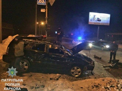 Автомойщики в Харькове взяли покататься чужое авто и разбили его, - фотофакт