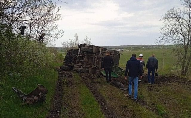 В Харьковском район автомобиль энергетиков наехал на мину - есть погибший