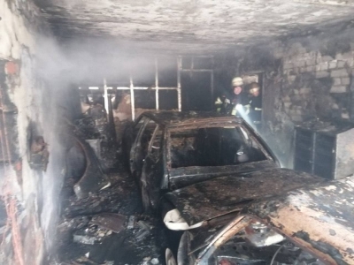 В Основянском районе в гараже сгорели два автомобиля