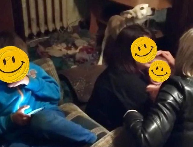 У пьяной многодетной матери забрали троих детей