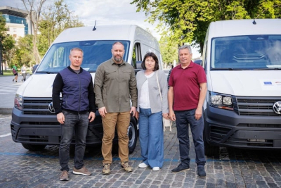 Германия для двух громад области приобрела микроавтобусы