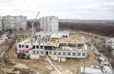 Строительство образовательного комплекса в Песочине идет по графику
