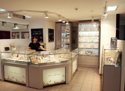 Совершено ограбление ювелирного магазина