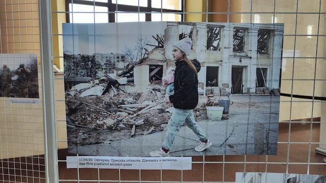 В Харькове открыта фотовыставка работ о российской войне в Украине (фото)