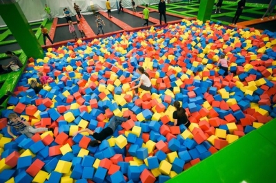 12-летний мальчик сломал позвоночник, прыгая на батуте