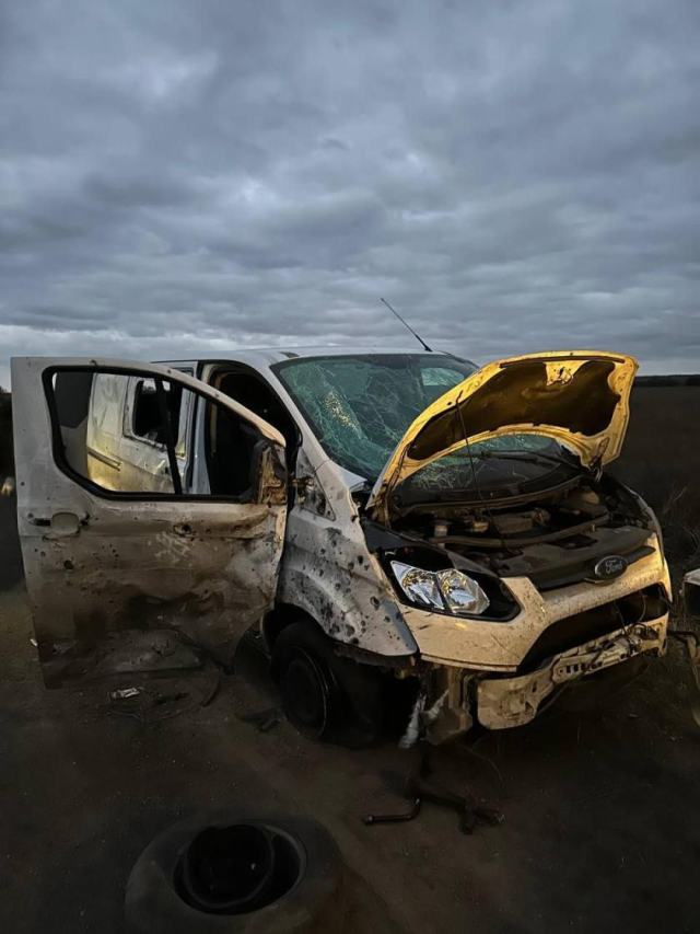 Волонтеры нуждаются в помощи - их автомобиль атаковал вражеский дрон