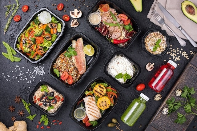 Гаряче від печі: як доставка домашніх страв змінює обідні традиції