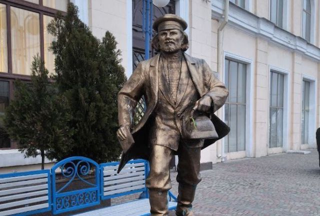 Харьковские активисты требуют снести еще один памятник в областном центре