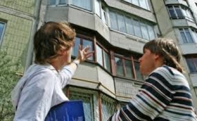 Мошенник «зарабатывал» на окнах