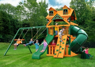 Детская площадка во дворе: какая должна быть, идеи и особенности
